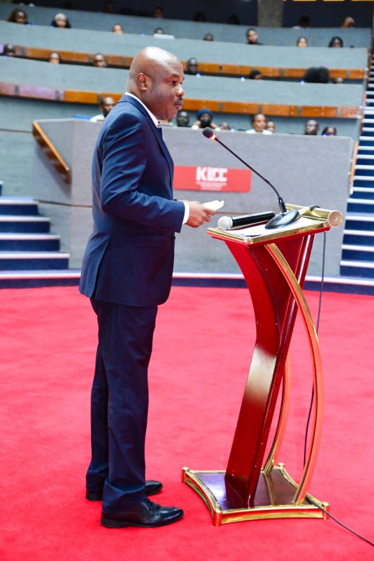 Universities Urged to Strengthen Industry-Academia Collaboration